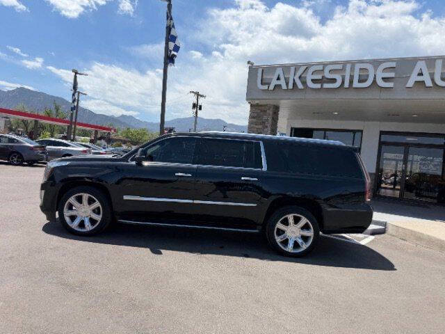 2016 Cadillac Escalade Luxury Collection