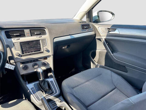 2016 Volkswagen Golf