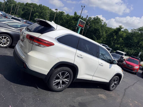 2019 Toyota Highlander LE Plus
