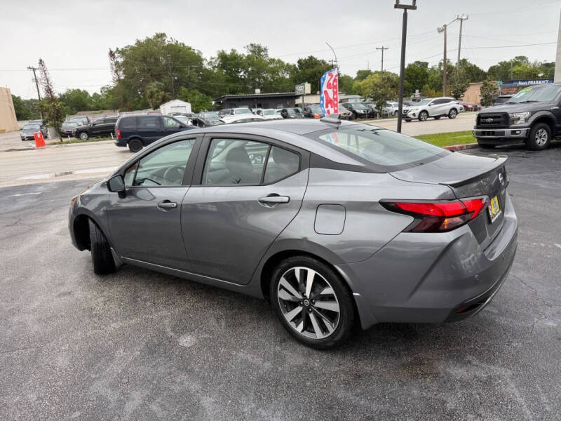 2020 Nissan Versa SR