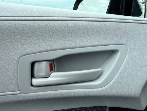 2025 Toyota Sienna LE 8-Passenger