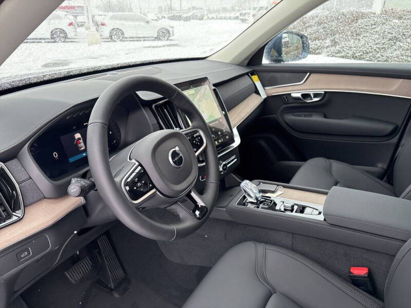 2026 Volvo XC90 B6 Core
