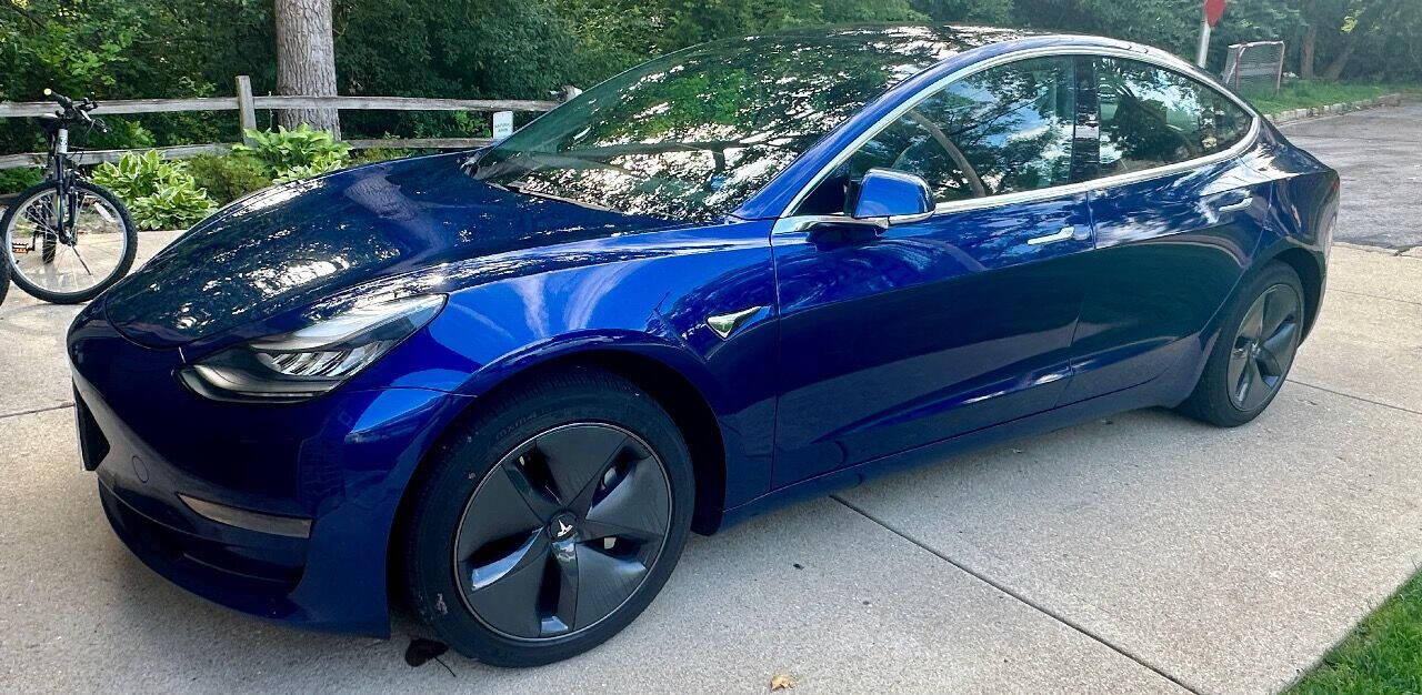 Dk. Blue 2019 Tesla Model 3 Standard Range Standard Range 4dr Fastback 1