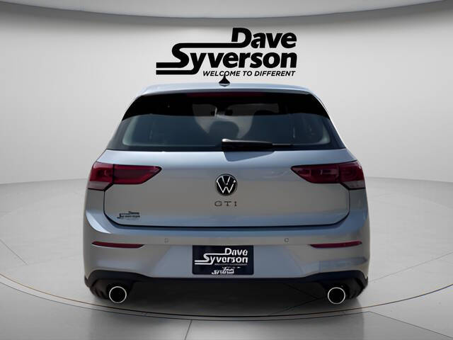 2025 Volkswagen Golf GTI SE