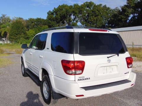2005 Toyota Sequoia SR5