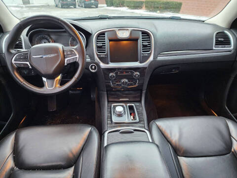 2016 Chrysler 300 Limited Anniversary