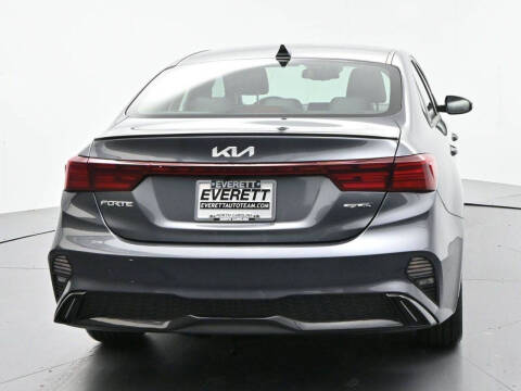 2022 Kia Forte GT Line