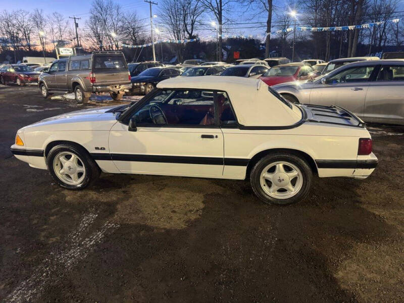 1990 Ford Mustang
