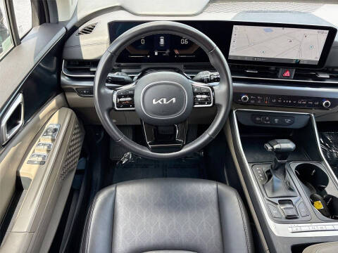 2025 Kia Carnival LXS