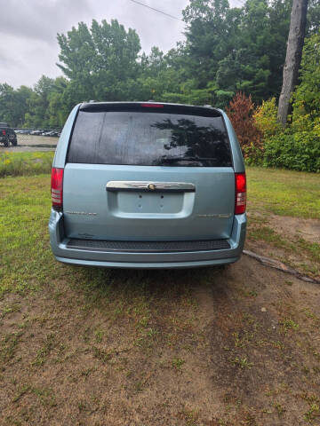 2010 Chrysler Town and Country Touring