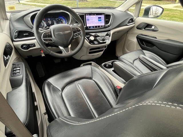 2023 Chrysler Pacifica Touring L