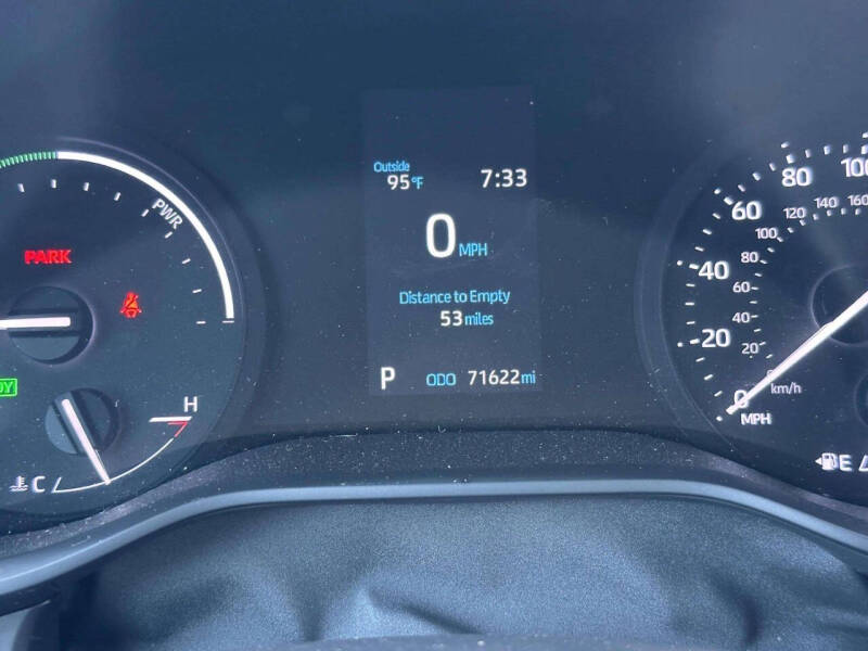 2023 Toyota Sienna LE 8-Passenger