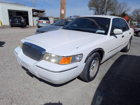 2002 Mercury Grand Marquis for sale at AUTO PROS SALES AND SERVICE in Belleville IL