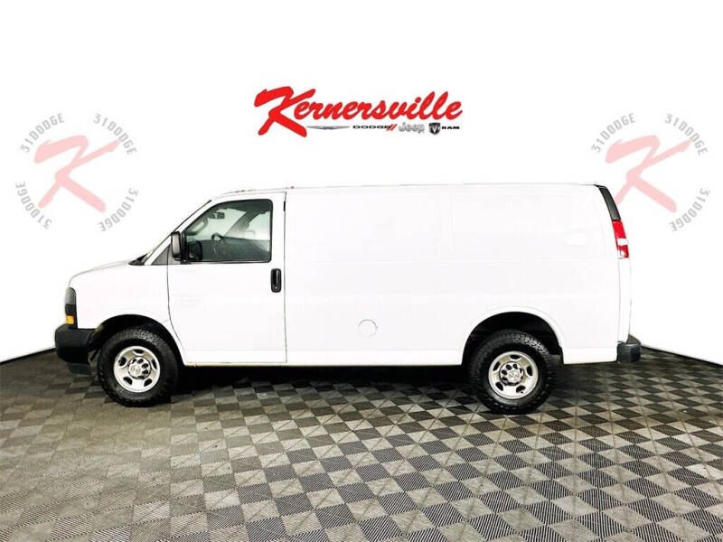 2022 Chevrolet Express 2500