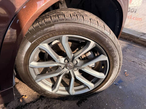 2018 Volvo XC90 T6 Momentum