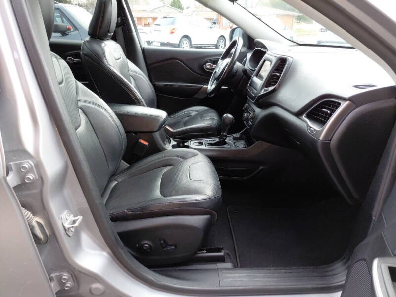 2021 Jeep Cherokee Latitude Lux