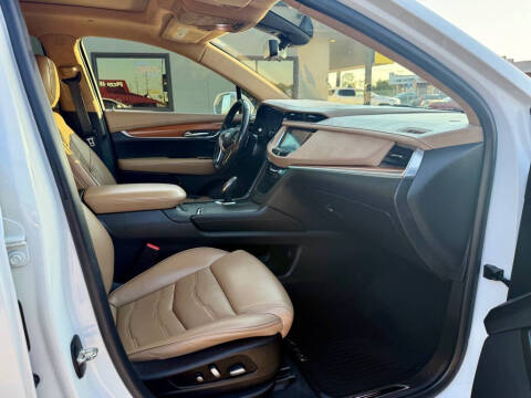 2018 Cadillac XT5 Platinum