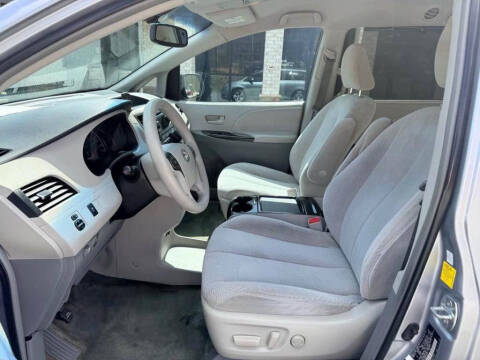 2011 Toyota Sienna