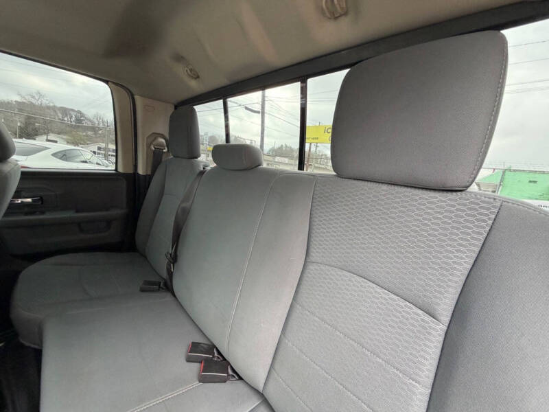 2015 RAM 1500 SLT