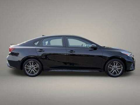 2022 Kia Forte GT Line