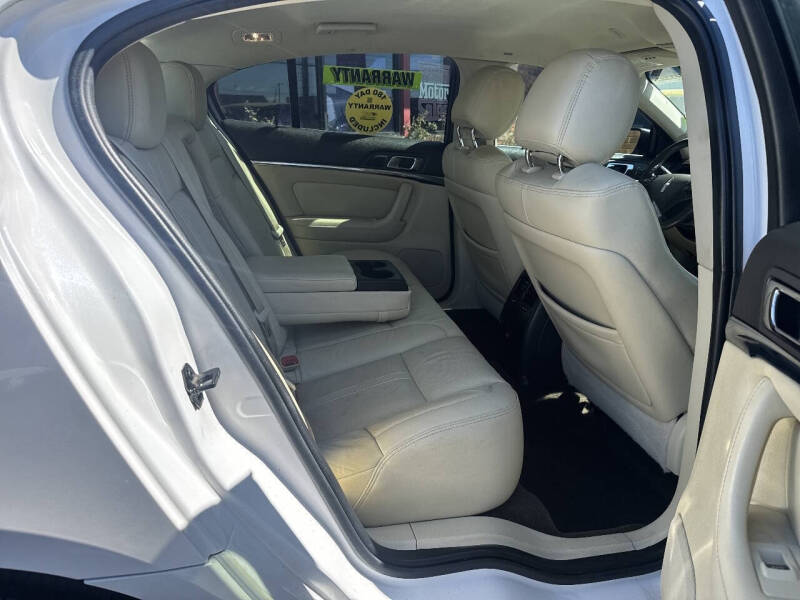 2014 Lincoln MKS