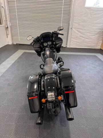 2022 Harley-Davidson Road Glide ST for sale at LV MOTORS in Woodinville, WA