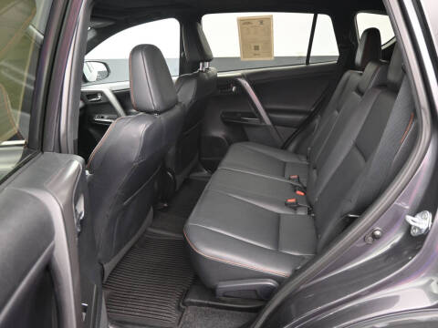 2017 Toyota RAV4 SE