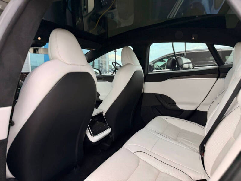 2022 Tesla Model S Plaid