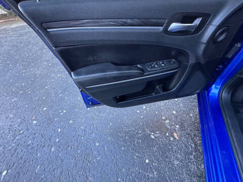 2020 Chrysler 300 Touring L