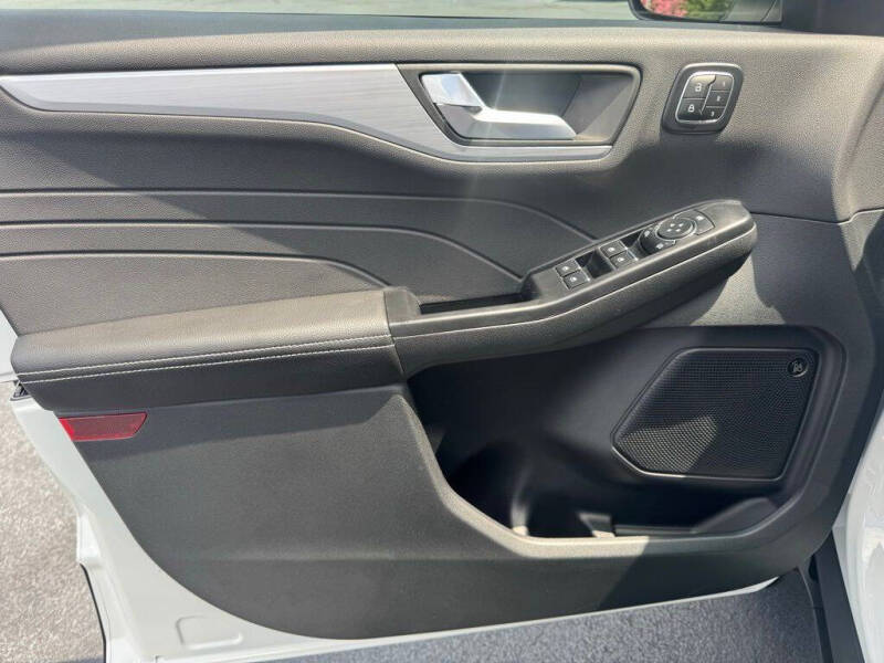 2025 Ford Escape Plug-In Hybrid PHEV