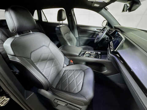 2025 Volkswagen Atlas Cross Sport SE 4Motion