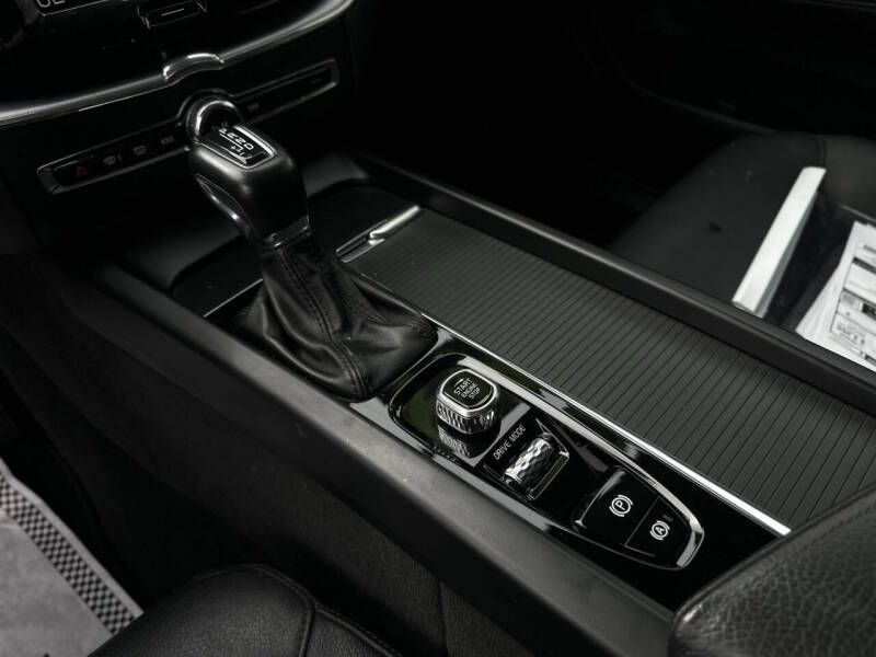 2019 Volvo XC60 T6 Momentum