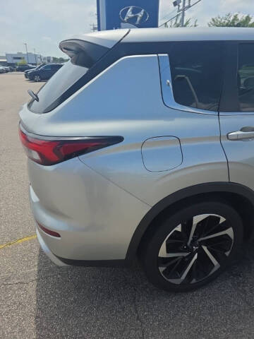 2022 Mitsubishi Outlander SE
