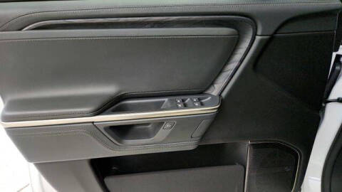 2025 Rivian R1T