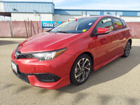 2018 Toyota Corolla iM for sale at Credit World Auto Sales in Fresno CA