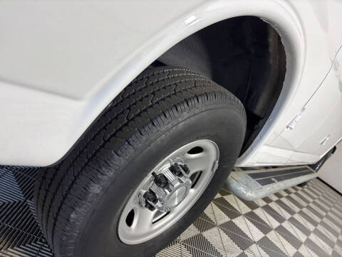 2024 GMC Savana 2500