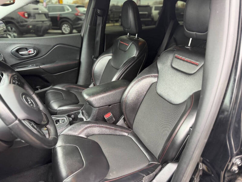 2019 Jeep Cherokee Trailhawk