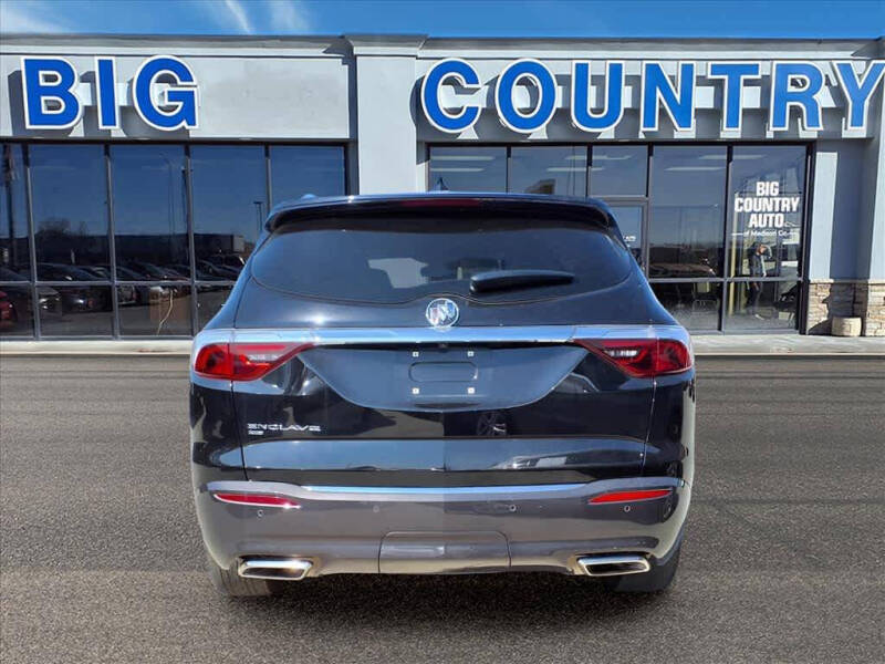 2023 Buick Enclave Essence