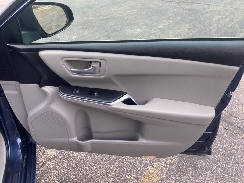 2015 Toyota Camry Hybrid LE