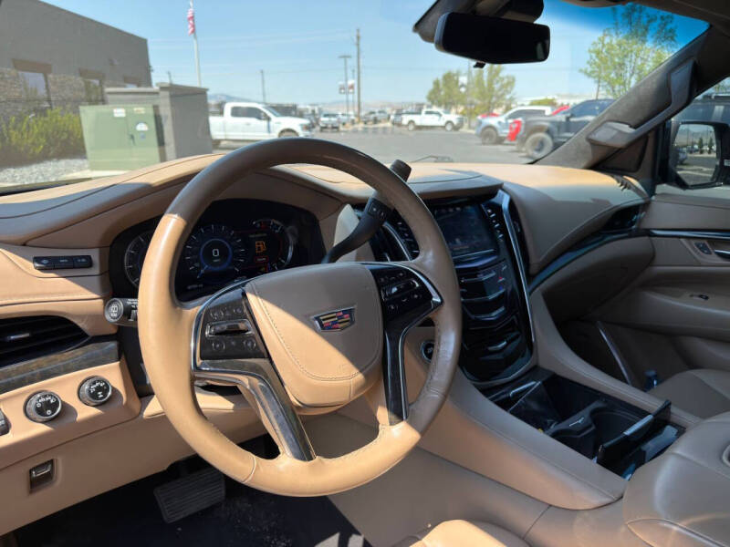 2019 Cadillac Escalade Platinum