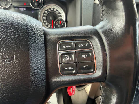 2016 RAM 1500 SLT