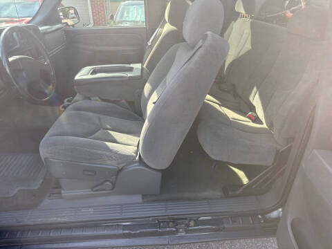 2005 Chevrolet Silverado 1500 LS