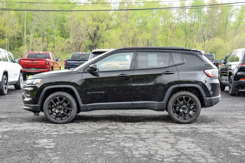 2022 Jeep Compass Altitude