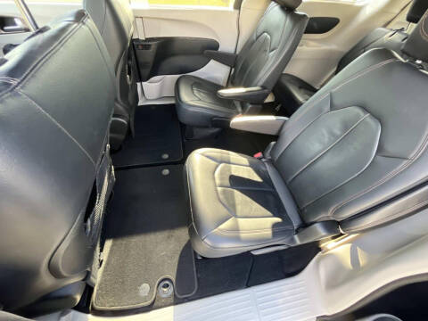 2018 Chrysler Pacifica Touring L