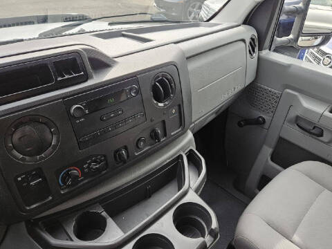 2014 Ford E-Series E-150