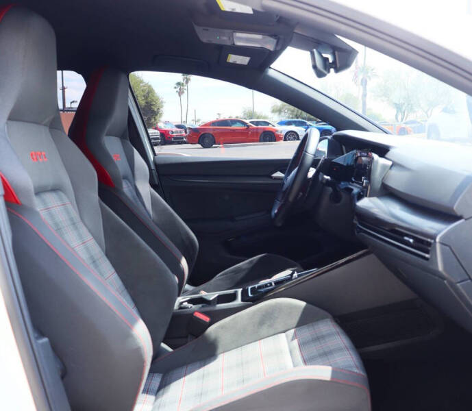 2023 Volkswagen Golf GTI S