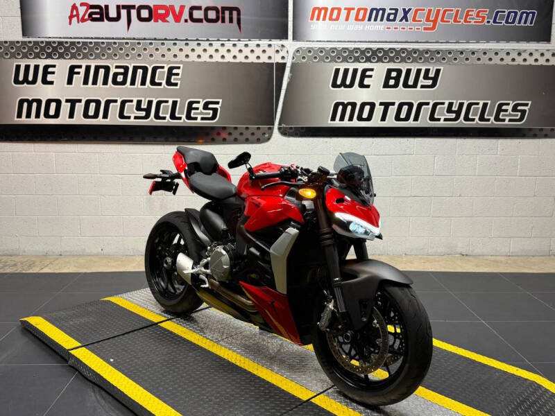 2022 Ducati Streetfighter V2