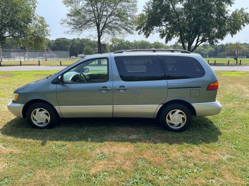 1999 Toyota Sienna