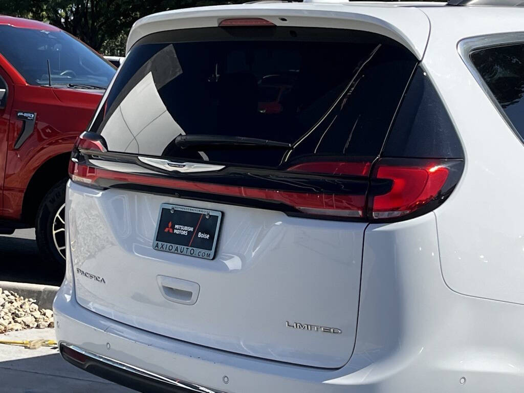 2022 Chrysler Pacifica for sale at Axio Auto Boise in Boise, ID