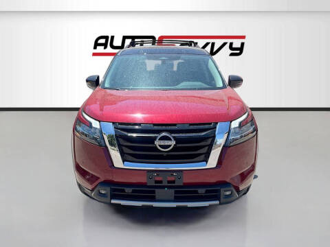 2022 Nissan Pathfinder SL